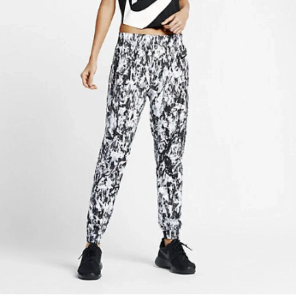 Nike All Over Print Bonded Woven Mish Mash Pants Size Small EUC
